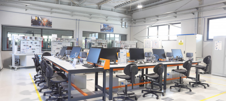 Pôle industrie - Atelier automatisme & régulation